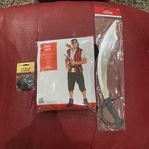 Pirate costume with accessories